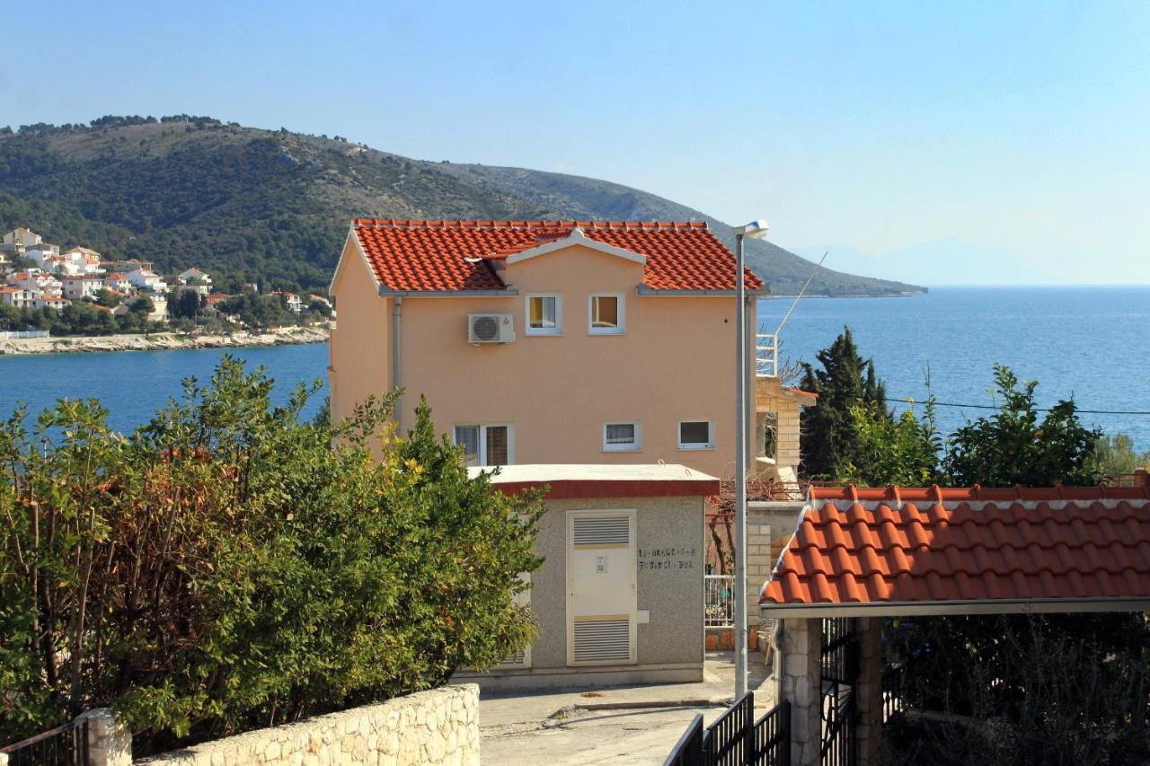 Apartments By The Sea Businci, Ciovo - 4668 Trogir Exterior photo