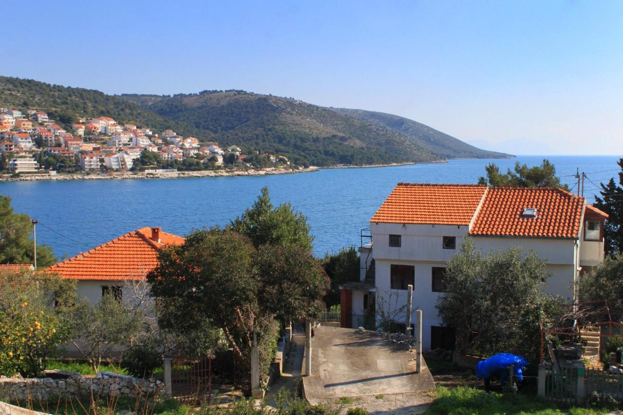 Apartments By The Sea Businci, Ciovo - 4668 Trogir Exterior photo